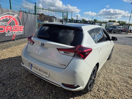 2017 Toyota Auris - photo 4