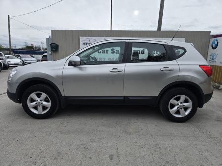 2009 Nissan Qashqai 1.6 SE 5DR €3,700