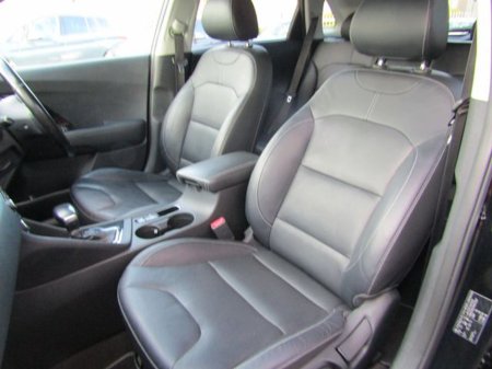 2018 Kia Niro Hybrid EXL 5DR Auto €15,950 thumbnail