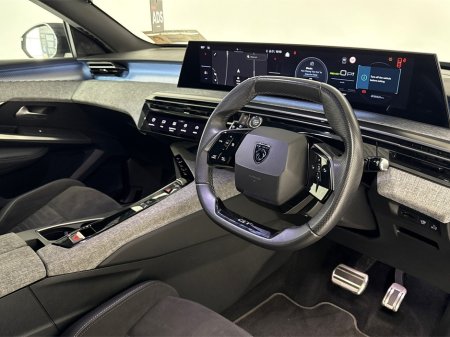 2025 Peugeot 3008 GT EV**DIGITAL DASH**TOUCH SCREEN MEDIA**APPLE CAR PLAY**HEATED SEATS**HEATED STEERING WHEEL**ELECTRIC TAILGATE**CRUISE CONTROL**MULTIFUNCTIONAL STEERING WHEEL**REVERSE CAMERA**PARKING SENSORS** €35,995 thumbnail