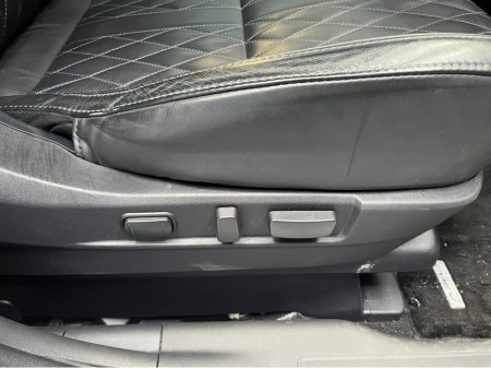 2019 Mitsubishi Outlander €22950! 2019 MITSUBISHI OUTLANDER PHEV G PREMIUM PACKAGE 2.4 AUTOMATIC / 360° PARKING CAMERA / CRUISE CONTROL / ELECTRIC MEMORY & HEATED SEATS / PADDLE SHIFTERS €22,950 thumbnail