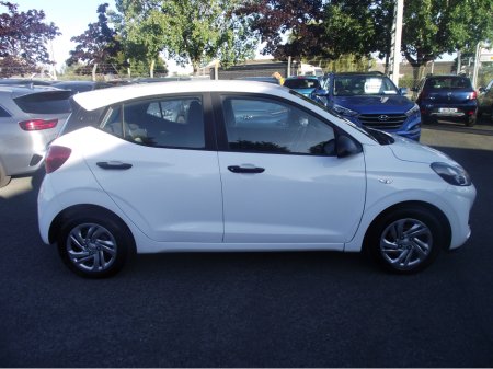 2021 Hyundai i10 - view 3