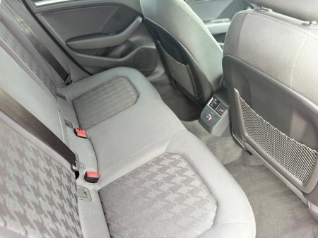 2016 Audi A3 Saloon - thumbnail 6