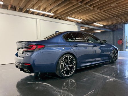 2022 BMW 5 Series - thumbnail 7