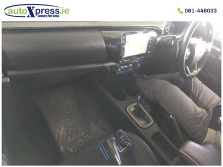 2022 Toyota Hilux - photo 2