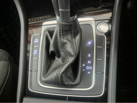 2016 Volkswagen Golf **HIGHLINE**ONLY 64000KMS**ALCANTARA SEATS*17" ALLOYS**BLIS**FOCAL INSIDE SPEAKERS*LANE ASSIST*KEYLESS ENTRY AND START**ADAPTIVE CRUISE CONTROL**DUAL ZONE CLIMATE**REVERSE CAMERA**BLUETOOTH STREAM €15,949 thumbnail