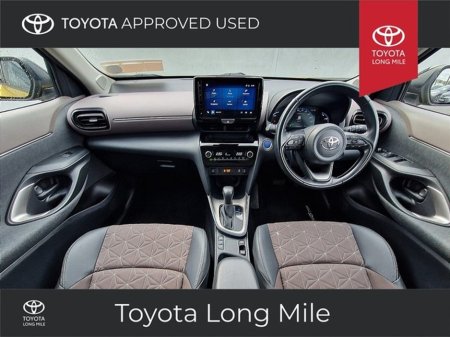 2023 Toyota Yaris Cross 1.5 Hybrid Sol 5dr €29,949 thumbnail
