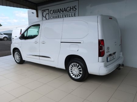 2023 Toyota Proace  €19,510