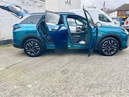 2025 Peugeot 5008 - thumbnail 5