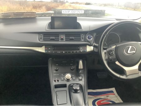 2017 Lexus CT 200 h - thumbnail 14