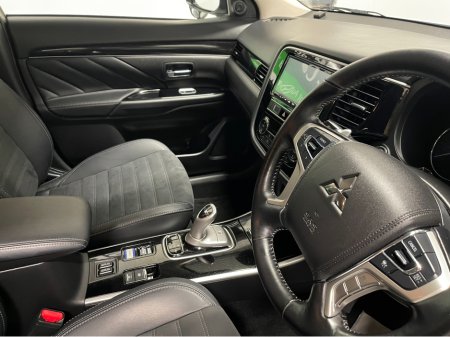 2019 Mitsubishi Outlander (Low Kms) HYBRID 2.4 PHEV AUTOMATIC 5DR MODEL www.bolandscarcentre.ie €22,900 thumbnail