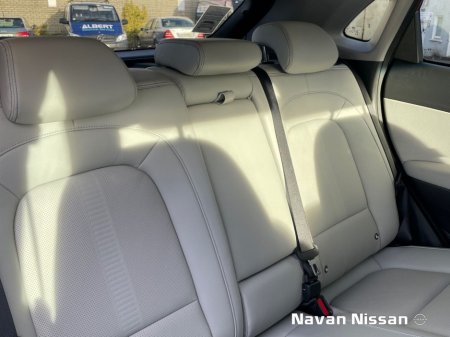 2022 Hyundai Kona EV Premium 64 kWh €21,850 thumbnail