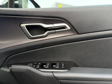 2023 Kia Sportage - thumbnail 9