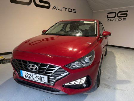 2022 Hyundai i30 SE CONNECT 120PS LOW KMS €17,900 thumbnail