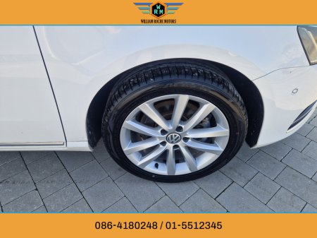 2013 Volkswagen Passat - thumbnail 9