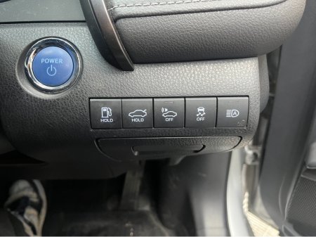 2020 Toyota Camry €26950! 2020 TOYOTA CAMRY 2.5L HYBRID / 79K KMS / REVERSE CAMERA, ADAPTIVE CRUISE CONTROL & MORE €26,950 thumbnail