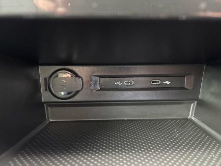 2022 Volkswagen Tiguan 2.0 TDI 150HP Elegance €34,975 thumbnail