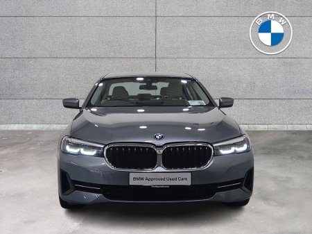 2022 BMW 5 Series 520d SE Saloon €37,950 thumbnail