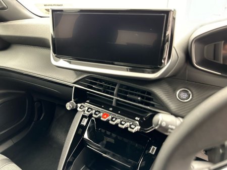 2026 Peugeot 2008 - thumbnail 8