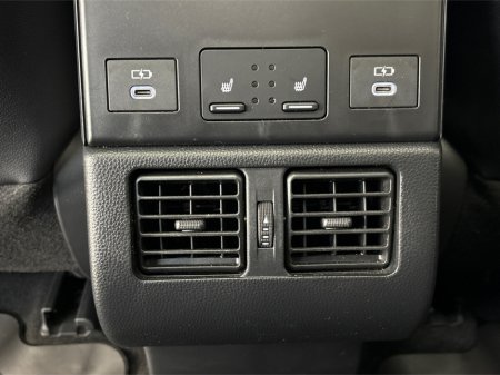 2024 Subaru Solterra - thumbnail 32