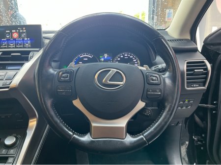 2017 Lexus NX 300 h - thumbnail 9