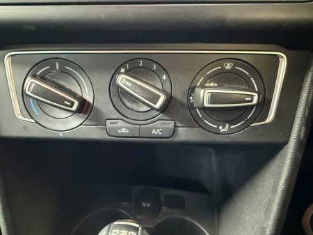 2015 Volkswagen Polo - thumbnail 15