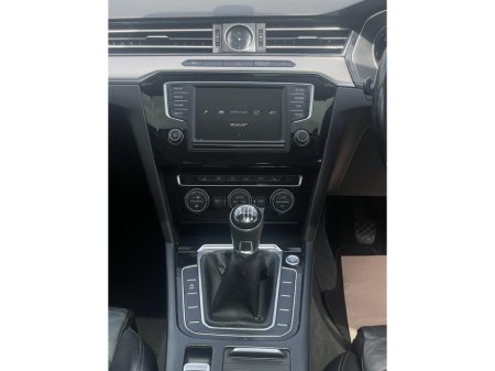 2015 Volkswagen Passat - thumbnail 14