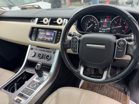 2016 Land Rover Range Rover Sport 3.0 TDV6 HSE €26,800 thumbnail