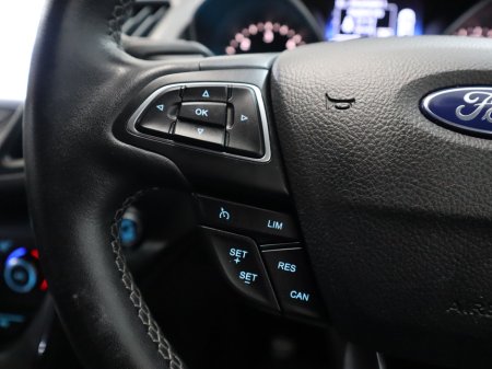 2017 Ford Kuga 1.5 TDCI 120PS FW FWD 4DR ST-LINE €15,800 thumbnail