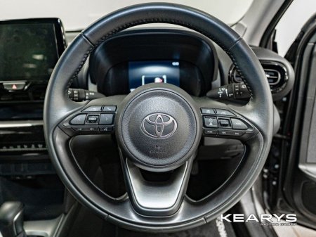 2024 Toyota Yaris Cross 1.5 Hybrid Luna €28,890 thumbnail