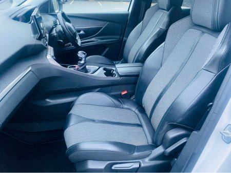 2022 Peugeot 3008 - thumbnail 10