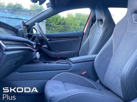 2025 Skoda Superb - view 4