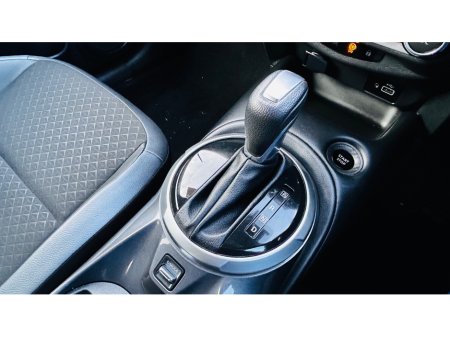 2023 Nissan Juke AUTOMATIC HYBRID REAR CAMERA AND FRONT & REAR PARK SESNORS €25,995 thumbnail