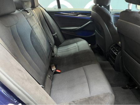 2018 BMW 5 Series 2018 523D M-SPORT 2.0 AUTOMATIC / CRUISE CONTROL / 360° PARKING CAMERA / ELECTRIC MEMORY SEATS / PADDLE SHIFTERS thumbnail