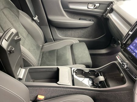 2026 Volvo EX40 - thumbnail 18