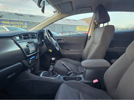2014 Toyota Auris 1.4 D-4D ICON 5DR €7,995