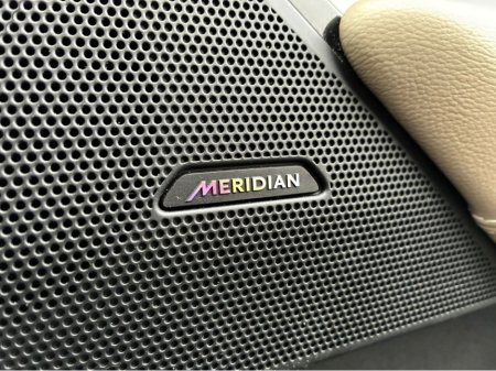 2018 Land Rover Range Rover Velar - thumbnail 16