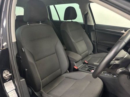 2019 Volkswagen Golf  €17,995 thumbnail