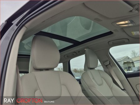 2022 Volvo XC60 - thumbnail 18