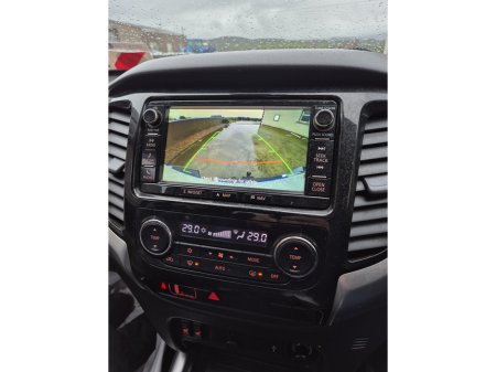 2017 Mitsubishi L200 DID BARBARIAN D/C 4WD 18 2.5 CR 4WORK 181BHP 178BHP 4DR €16,950 thumbnail