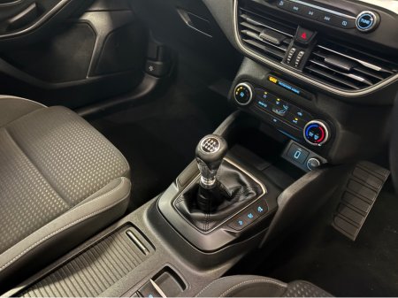 2018 Ford Focus 1.0T ZETEC 5DR T ECOBOOST 100PS 1.0 €12,499 thumbnail