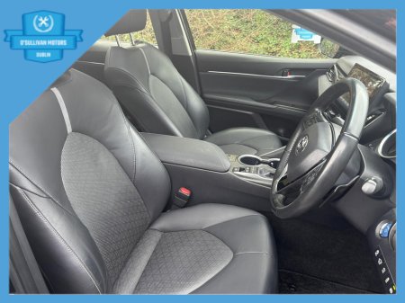 2023 Toyota Camry 2.5 6AA-AXVH70 HEV 4DR A €41,999 thumbnail