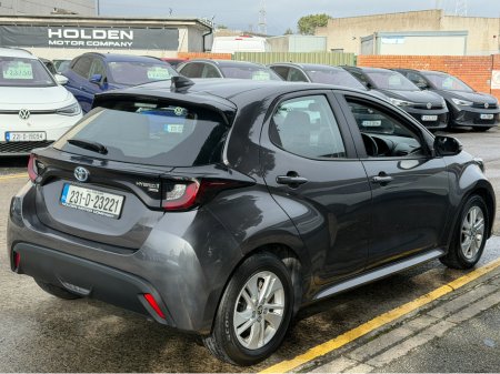 2023 Toyota Yaris - thumbnail 9