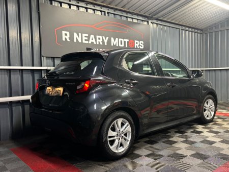 2023 Toyota Yaris 1.5 Hybrid 5Dr Luna €19,950 thumbnail