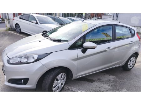 2017 Ford Fiesta - thumbnail 4