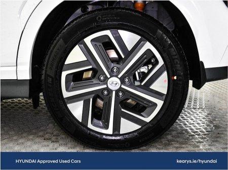 2023 Hyundai Kona EV Executive 39 kWh €21,990 thumbnail