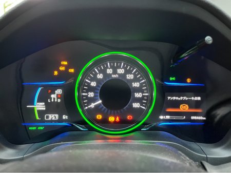 2016 Honda Vezel €15950 2016 HONDA VEZEL HYBRID Z 1.5 AUTOMATIC / CRUISE CONTROL / REVERSE CAMERA / HEATED SEATS €15,950 thumbnail