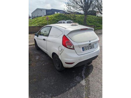 2017 Ford Fiesta - view 4