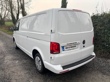 2021 Volkswagen Transporter  €19,998