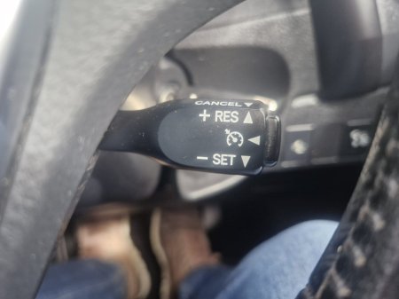 2017 Toyota Corolla - thumbnail 10